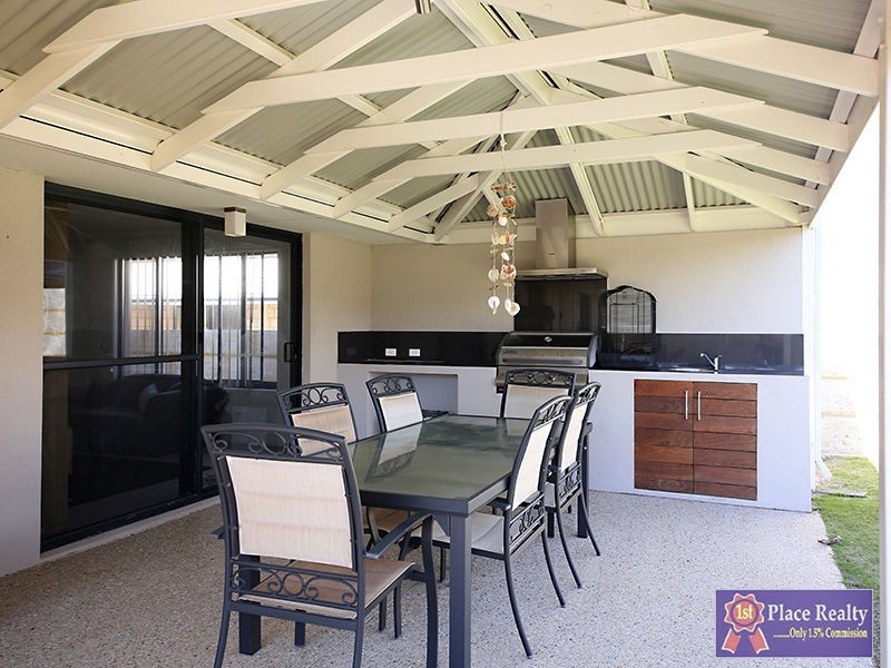 6 Conch Way, Wannanup WA 6210