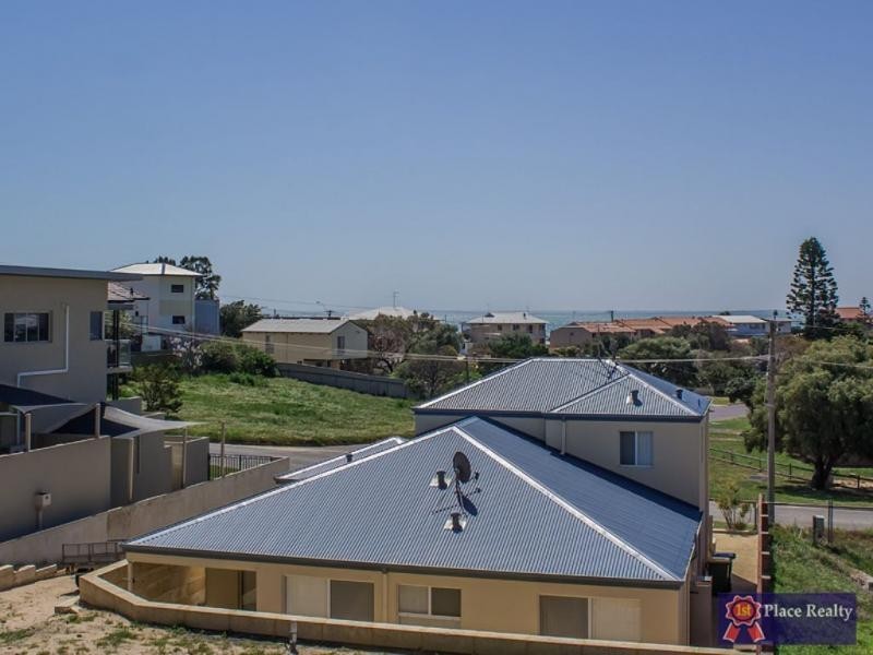 19A & 19B Oversby Street, Halls Head WA 6210