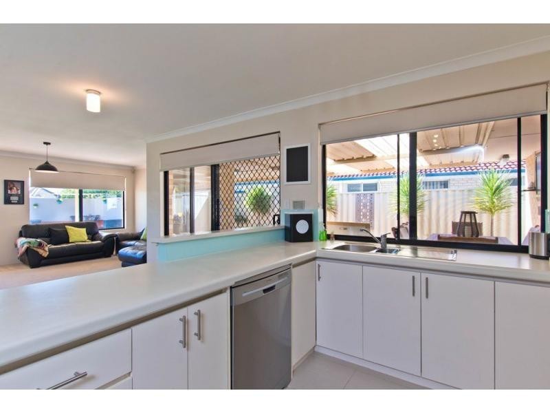 29 Mornington Boulevard, Waikiki WA 6169