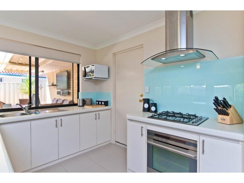 29 Mornington Boulevard, Waikiki WA 6169