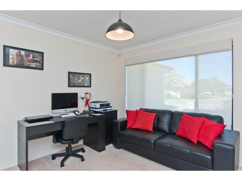 29 Mornington Boulevard, Waikiki WA 6169