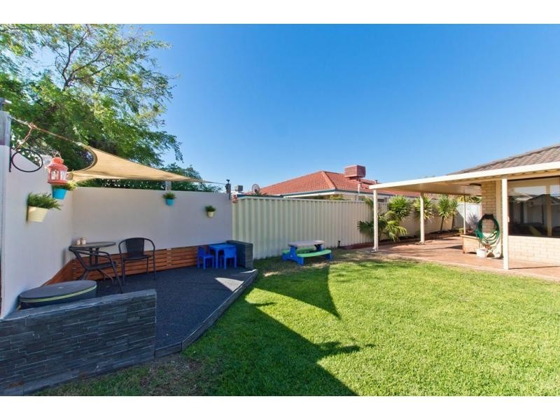 29 Mornington Boulevard, Waikiki WA 6169