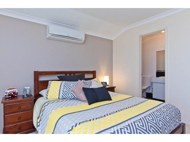 29 Mornington Boulevard, Waikiki WA 6169