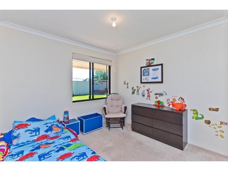 29 Mornington Boulevard, Waikiki WA 6169