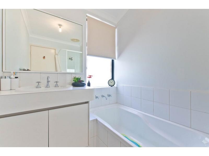 29 Mornington Boulevard, Waikiki WA 6169