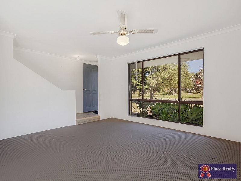 14 Cambridge Drive, Greenfields WA 6210