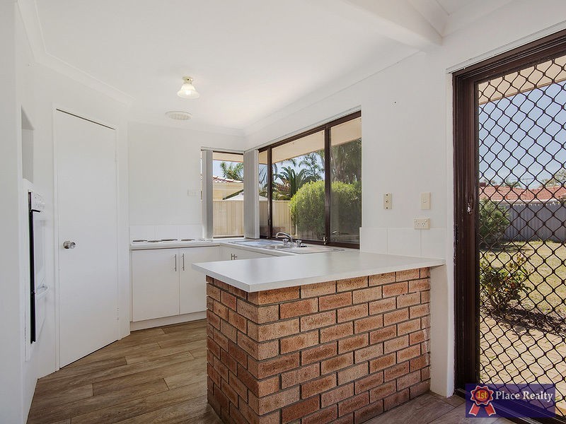 14 Cambridge Drive, Greenfields WA 6210