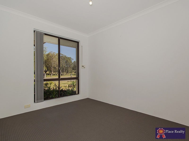 14 Cambridge Drive, Greenfields WA 6210