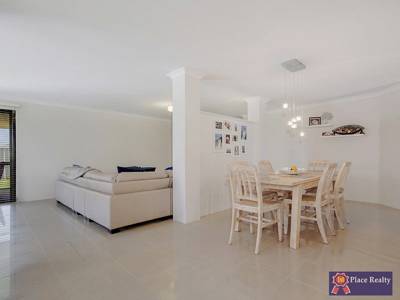 17 Champlain Road, Secret Harbour WA 6173