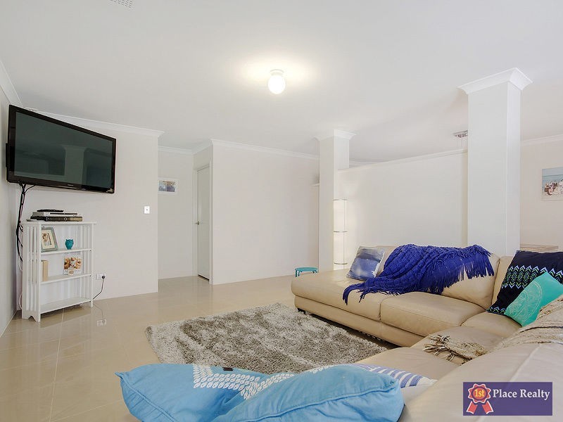 17 Champlain Road, Secret Harbour WA 6173