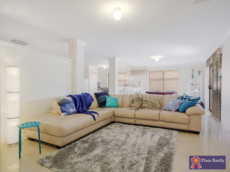 17 Champlain Road, Secret Harbour WA 6173