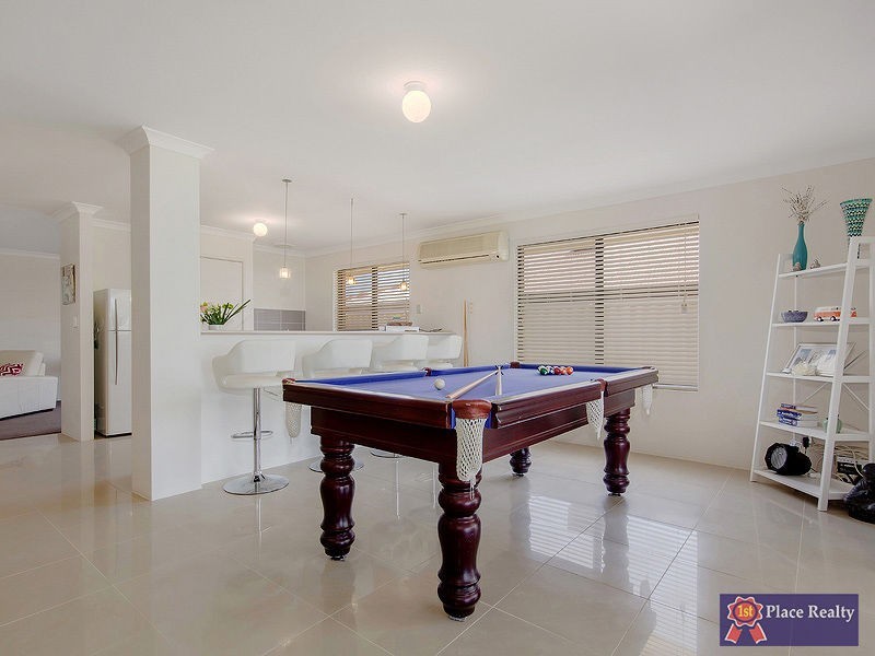 17 Champlain Road, Secret Harbour WA 6173