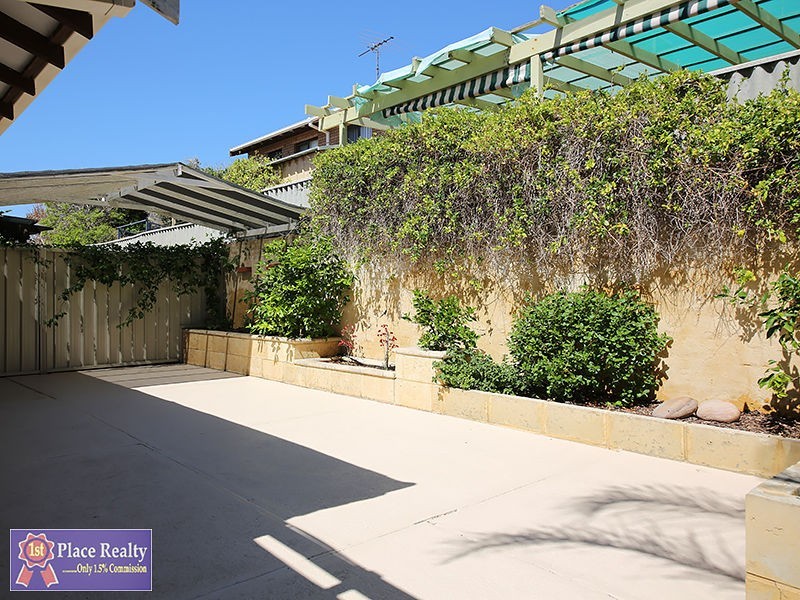 Unit 8/35b Halls Head Parade, Halls Head WA 6210