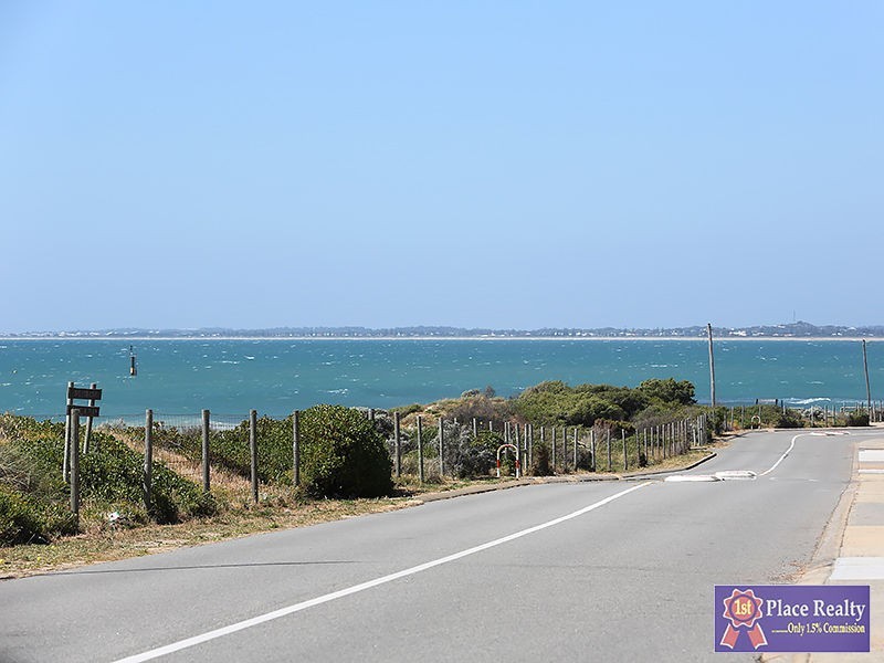 Unit 8/35b Halls Head Parade, Halls Head WA 6210