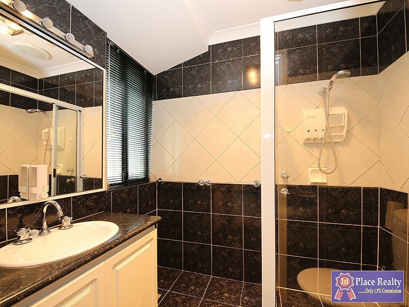 22 Muntries Place, Halls Head, Halls Head WA 6210