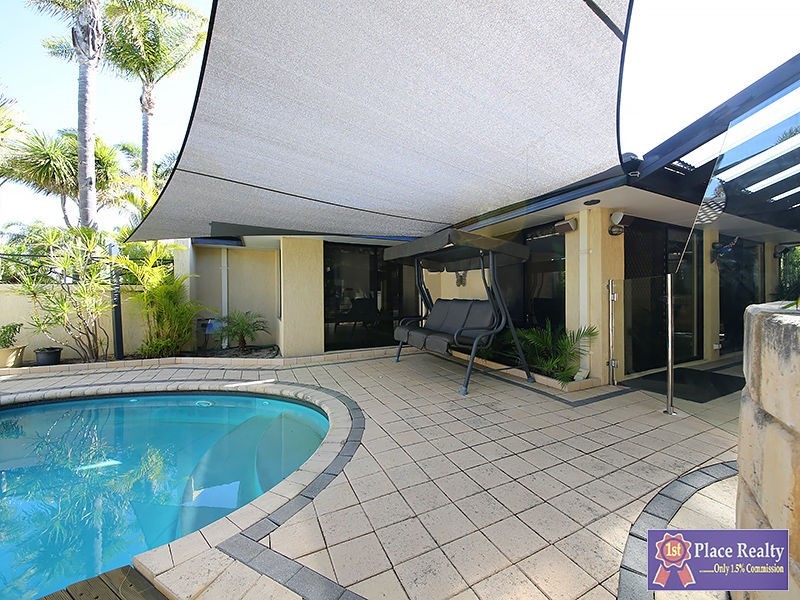 22 Muntries Place, Halls Head, Halls Head WA 6210