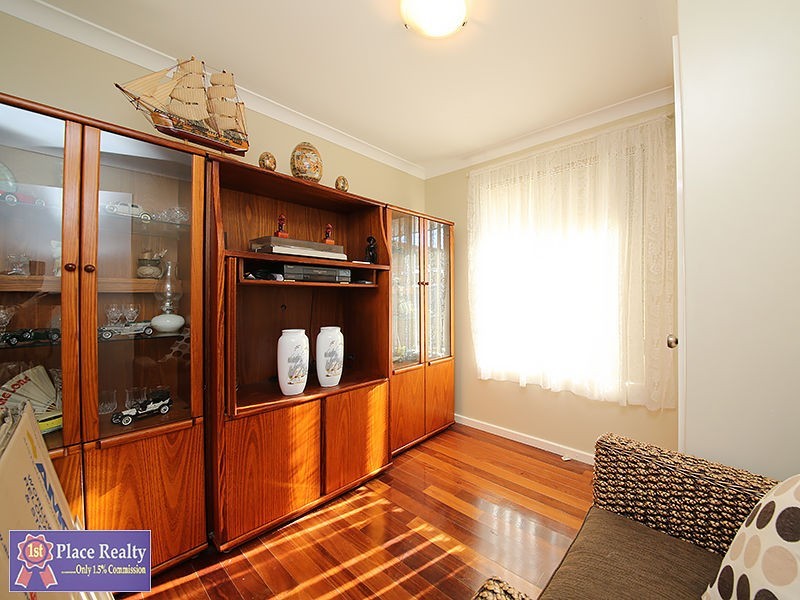 5 Hopkins Place, Waikiki WA 6169