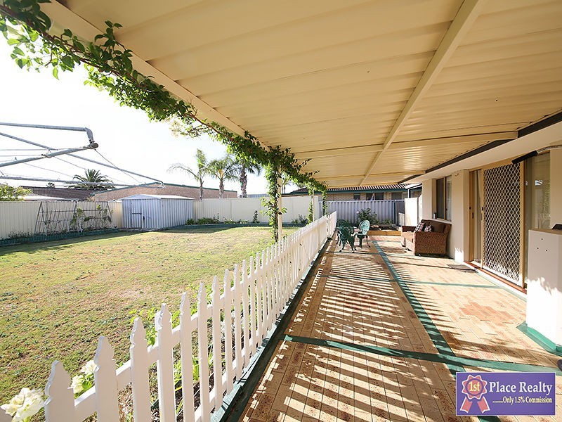 5 Hopkins Place, Waikiki WA 6169