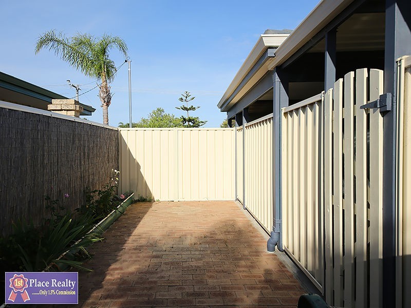 5 Hopkins Place, Waikiki WA 6169