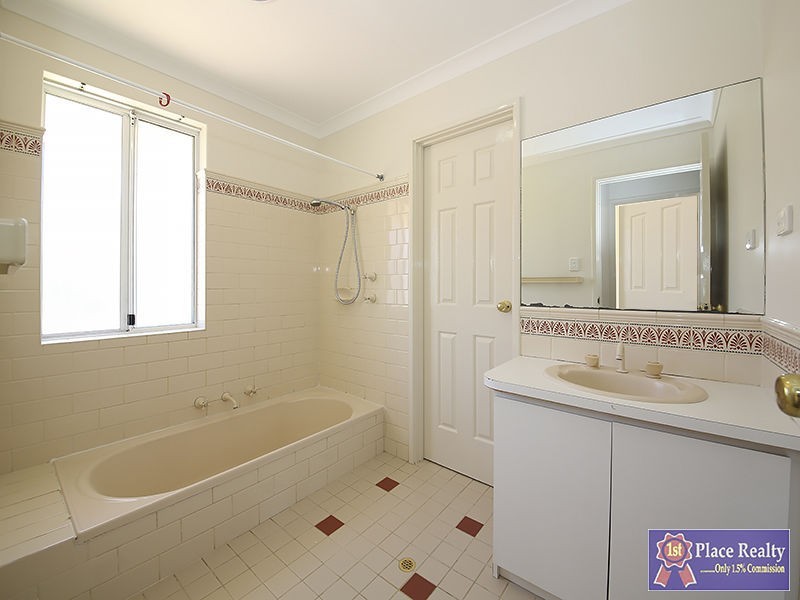 12B Mariner Place, Halls Head WA 6210