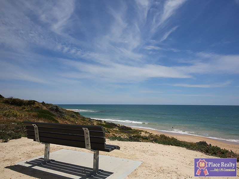 27/35b Halls Head Parade, Halls Head WA 6210