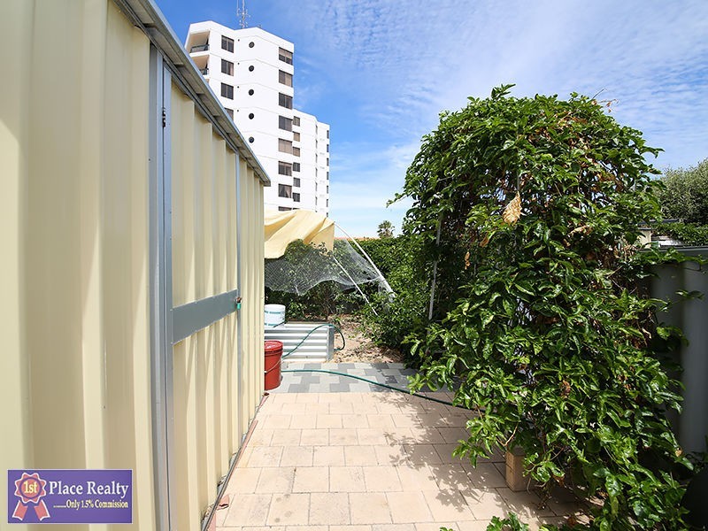 27/35b Halls Head Parade, Halls Head WA 6210