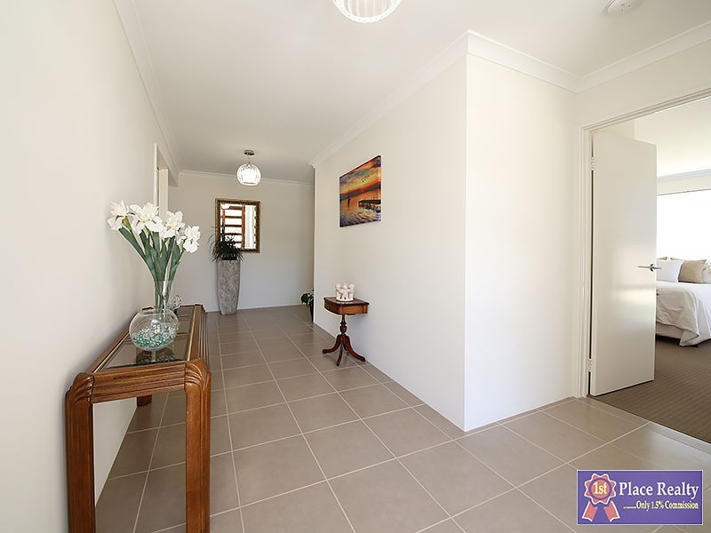2 Roden Close, Madora Bay WA 6210