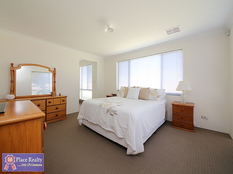 2 Roden Close, Madora Bay WA 6210
