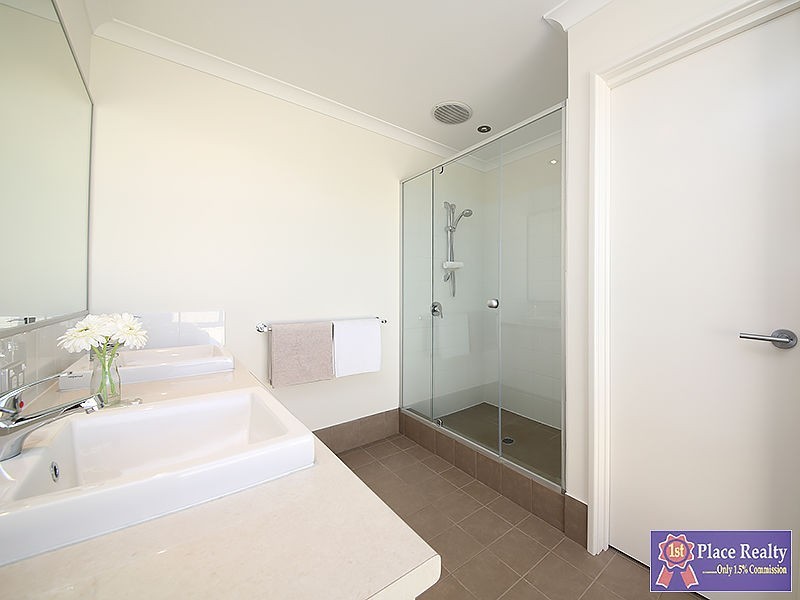 2 Roden Close, Madora Bay WA 6210