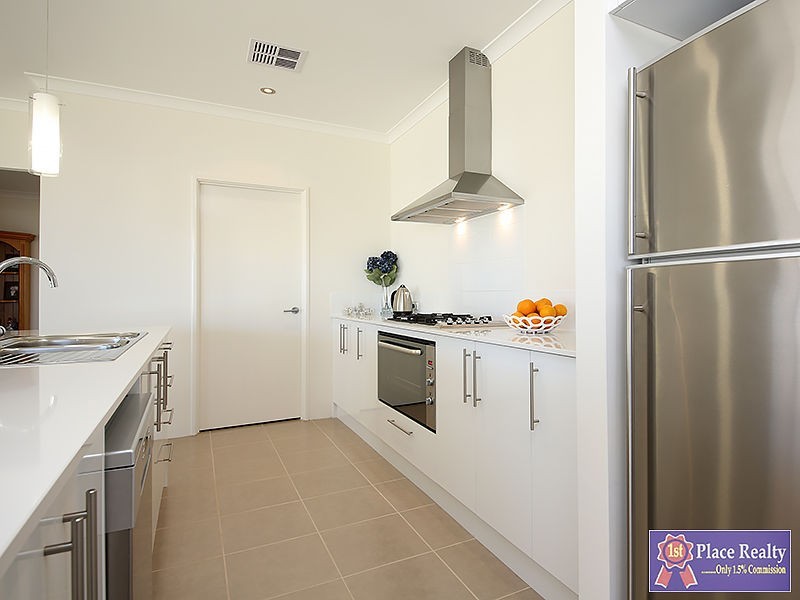 2 Roden Close, Madora Bay WA 6210