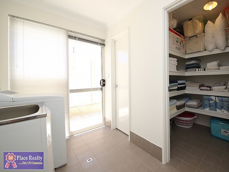 2 Roden Close, Madora Bay WA 6210