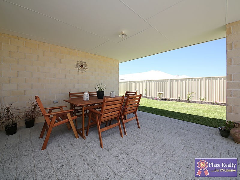 2 Roden Close, Madora Bay WA 6210