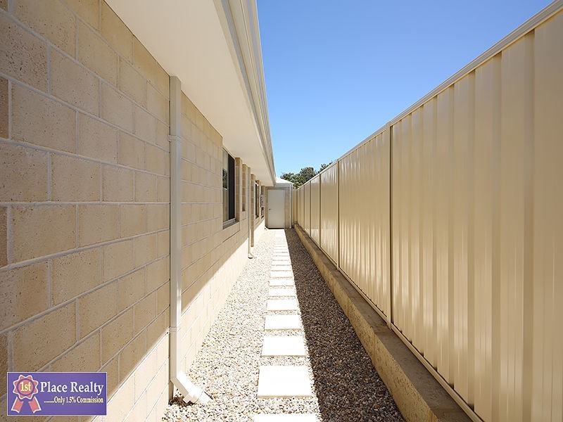 2 Roden Close, Madora Bay WA 6210