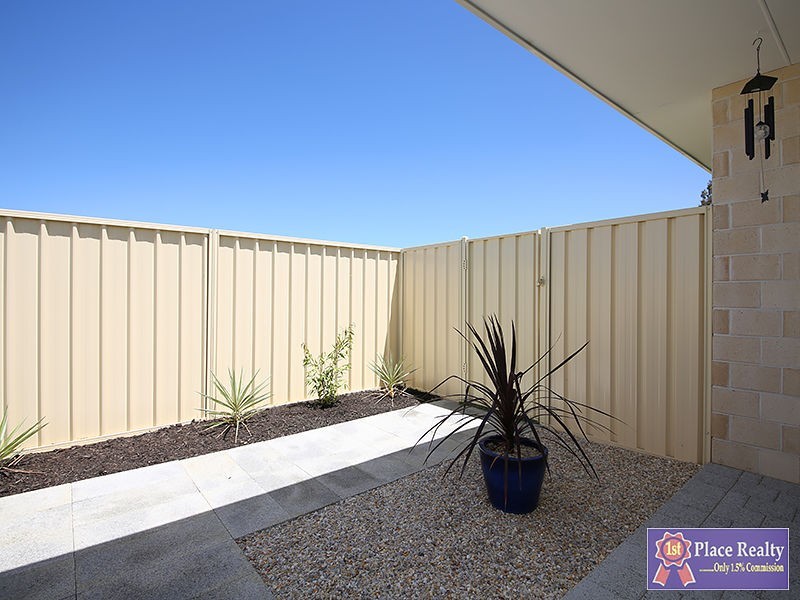 2 Roden Close, Madora Bay WA 6210