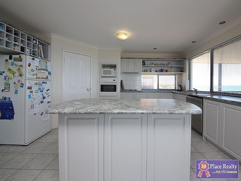 7 Pinnace Court, Halls Head WA 6210