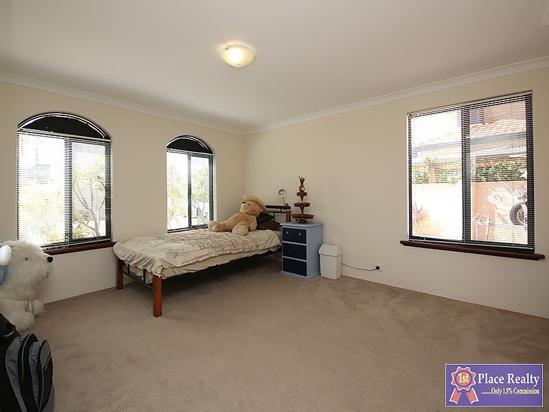 7 Pinnace Court, Halls Head WA 6210