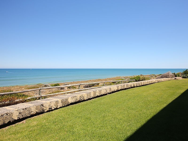 7 Pinnace Court, Halls Head WA 6210