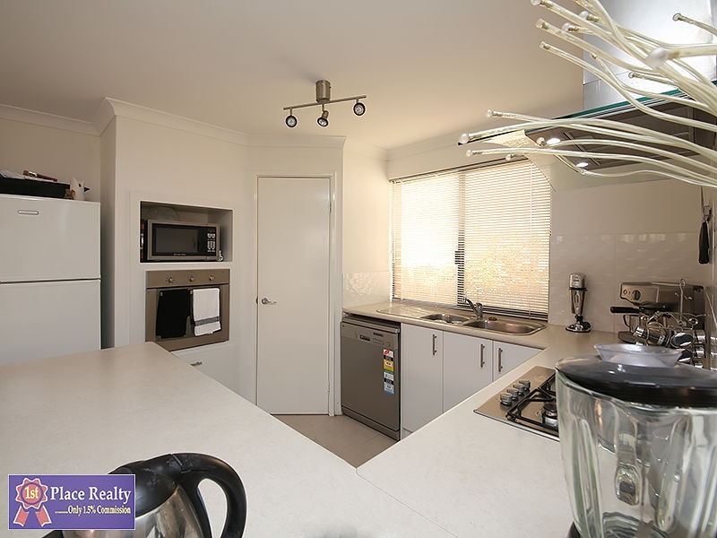 6/5 Crusoe Link, Secret Harbour WA 6173