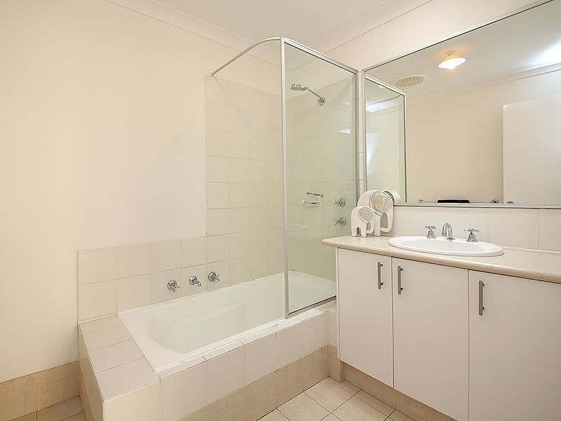 6/5 Crusoe Link, Secret Harbour WA 6173
