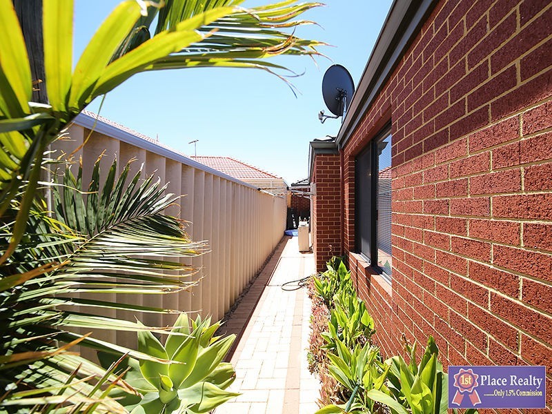 6/5 Crusoe Link, Secret Harbour WA 6173