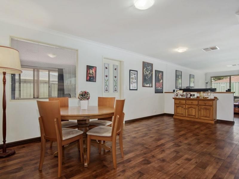 27 Minilya Loop, Warnbro WA 6169
