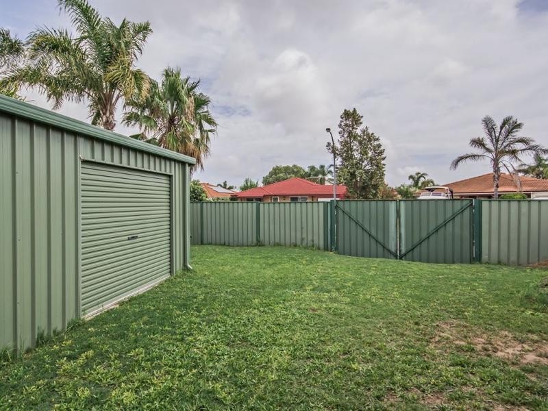 27 Minilya Loop, Warnbro WA 6169