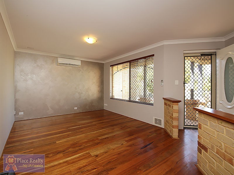 17 Morlaix Mews, Port Kennedy WA 6172
