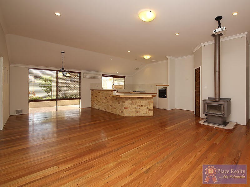 17 Morlaix Mews, Port Kennedy WA 6172