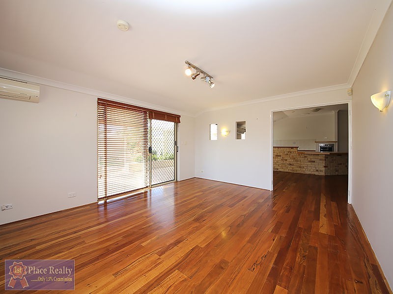 17 Morlaix Mews, Port Kennedy WA 6172