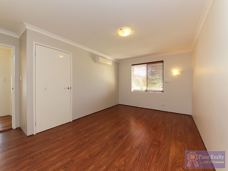 17 Morlaix Mews, Port Kennedy WA 6172