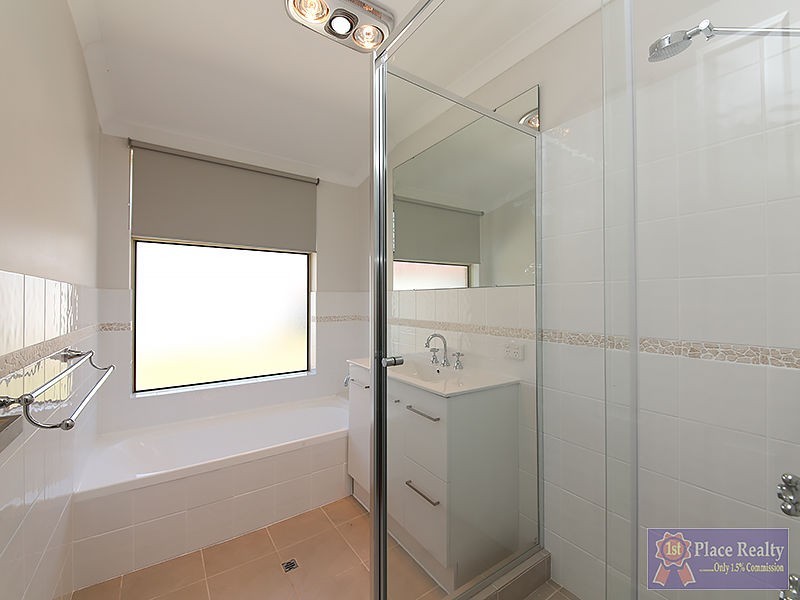 17 Morlaix Mews, Port Kennedy WA 6172