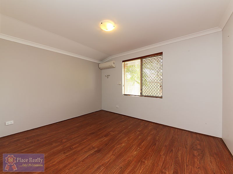 17 Morlaix Mews, Port Kennedy WA 6172