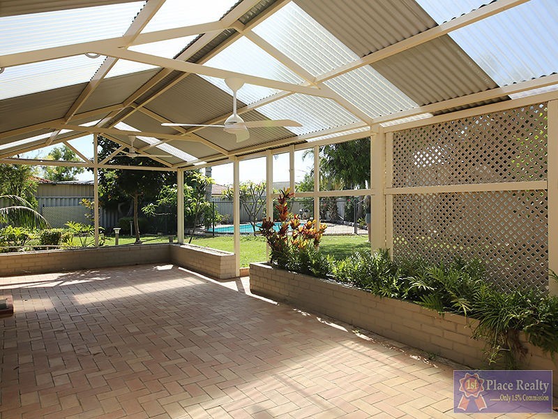 17 Morlaix Mews, Port Kennedy WA 6172