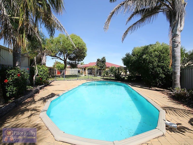 17 Morlaix Mews, Port Kennedy WA 6172